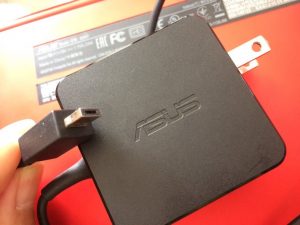 ノートパソコン、故障、コード