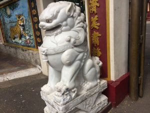 ベトナムのお寺にあった獅子2