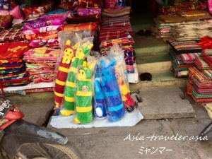 ミャンマーのぬいぐるみ