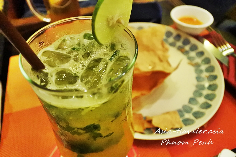 プノンペンのバーで楽しむパッションモヒートとパパダン