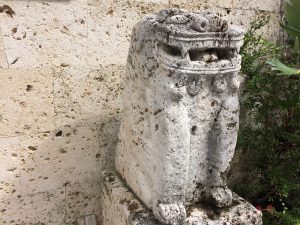 四角いシーサー