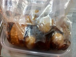 タッパーで仕込んだ手作りチャーシューと味玉