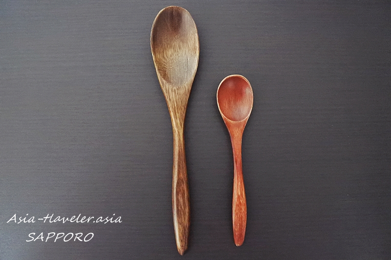 大小2本の木製スプーン（計量用）