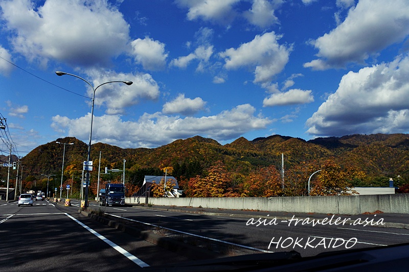 札幌日帰りドライブ 紅葉の風景と雪虫と田中酒造 小樽 東南アジア半年生活12年目の旅行記と地図