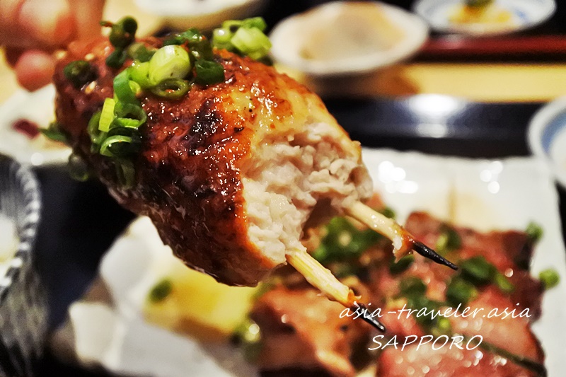 札幌・やきとりマルコ本店のつくね串アップ