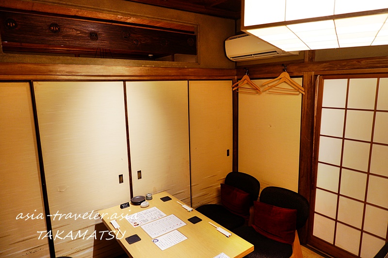 徳市の和風個室席と障子の引き戸