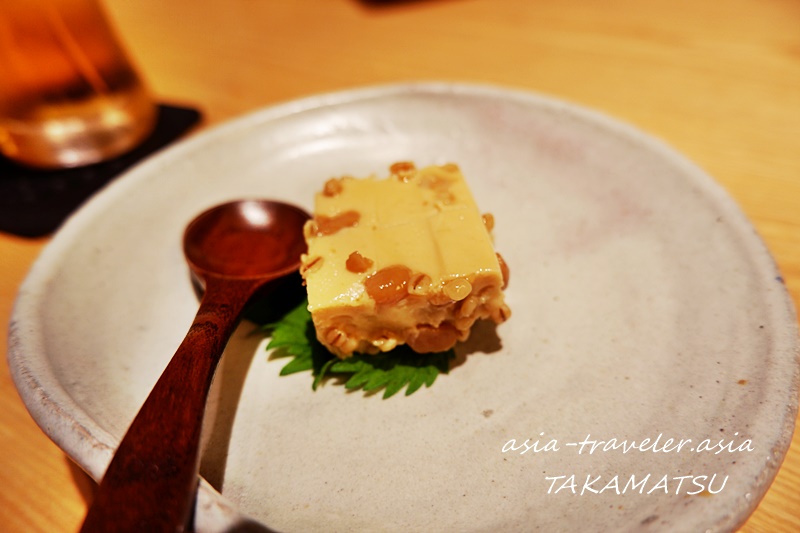 高松・徳市の豆腐の味噌漬け、蕎麦の実のせ