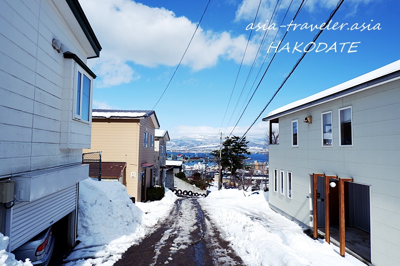 函館の雪景色と坂道から望む港の絶景