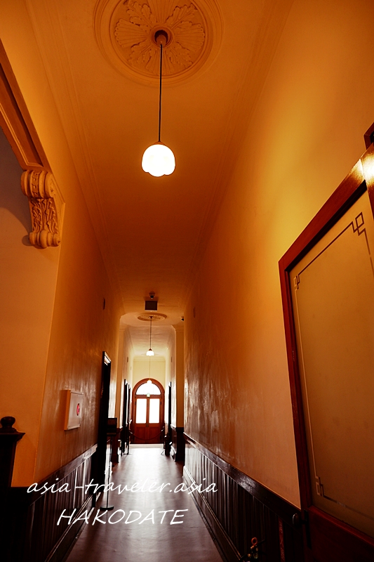 旧函館区公会堂の明治洋風建築の縁側廊下
