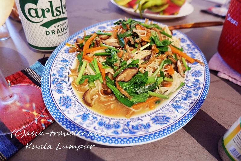 クアラルンプールで食べる野菜たっぷりのパンミー