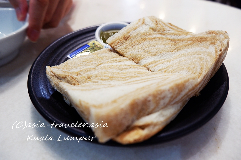 クアラルンプールYuan Fong Kopitiamのイポー伝統蒸しパン