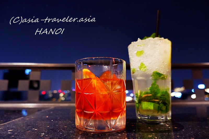 ハノイのスカイバーで楽しむモヒートとマンハッタンの夜景