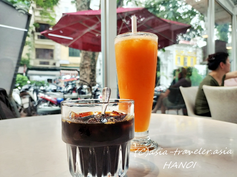 ハノイ旧市街 カフェ