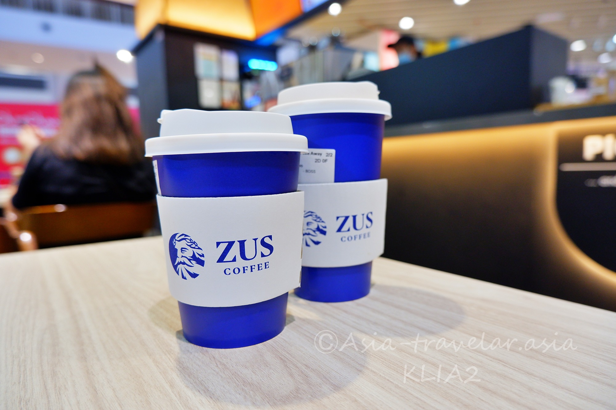 マレーシア KLIA2 ZUS COFFEE