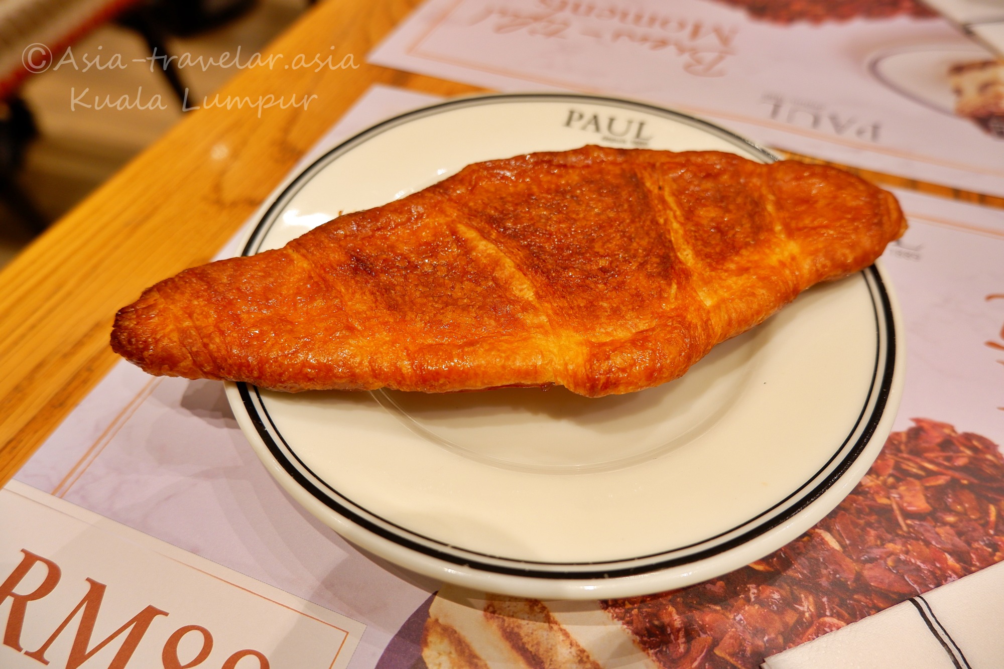 クアラルンプールPAULのぺちゃんこクロワッサン「クルンジ」