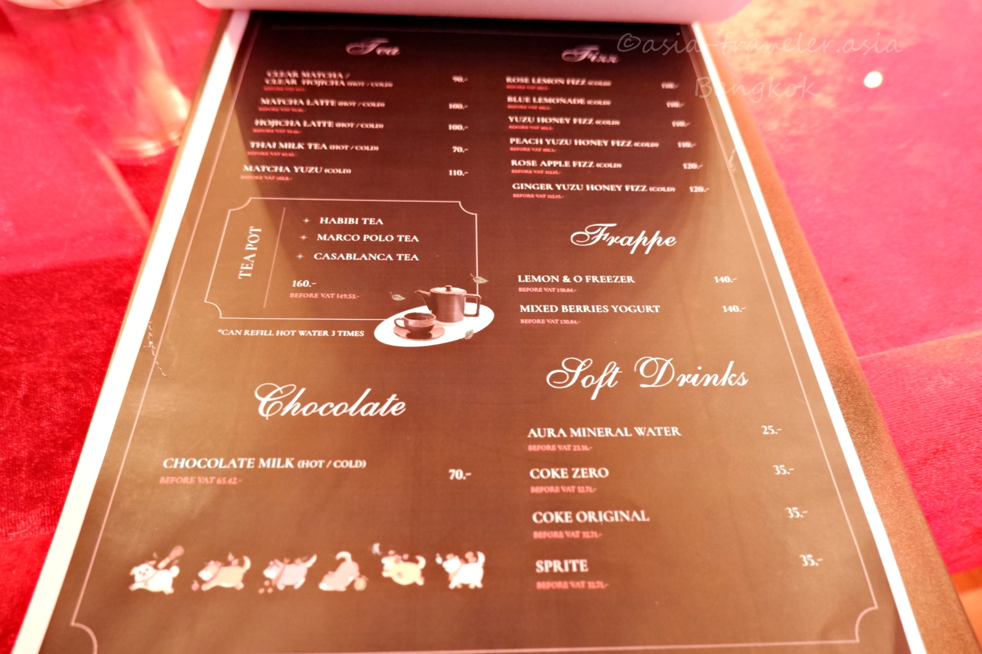 バンコク・KashiyaのドリンクメニューにはマッチャラテやChocolateなど豊富な選択肢