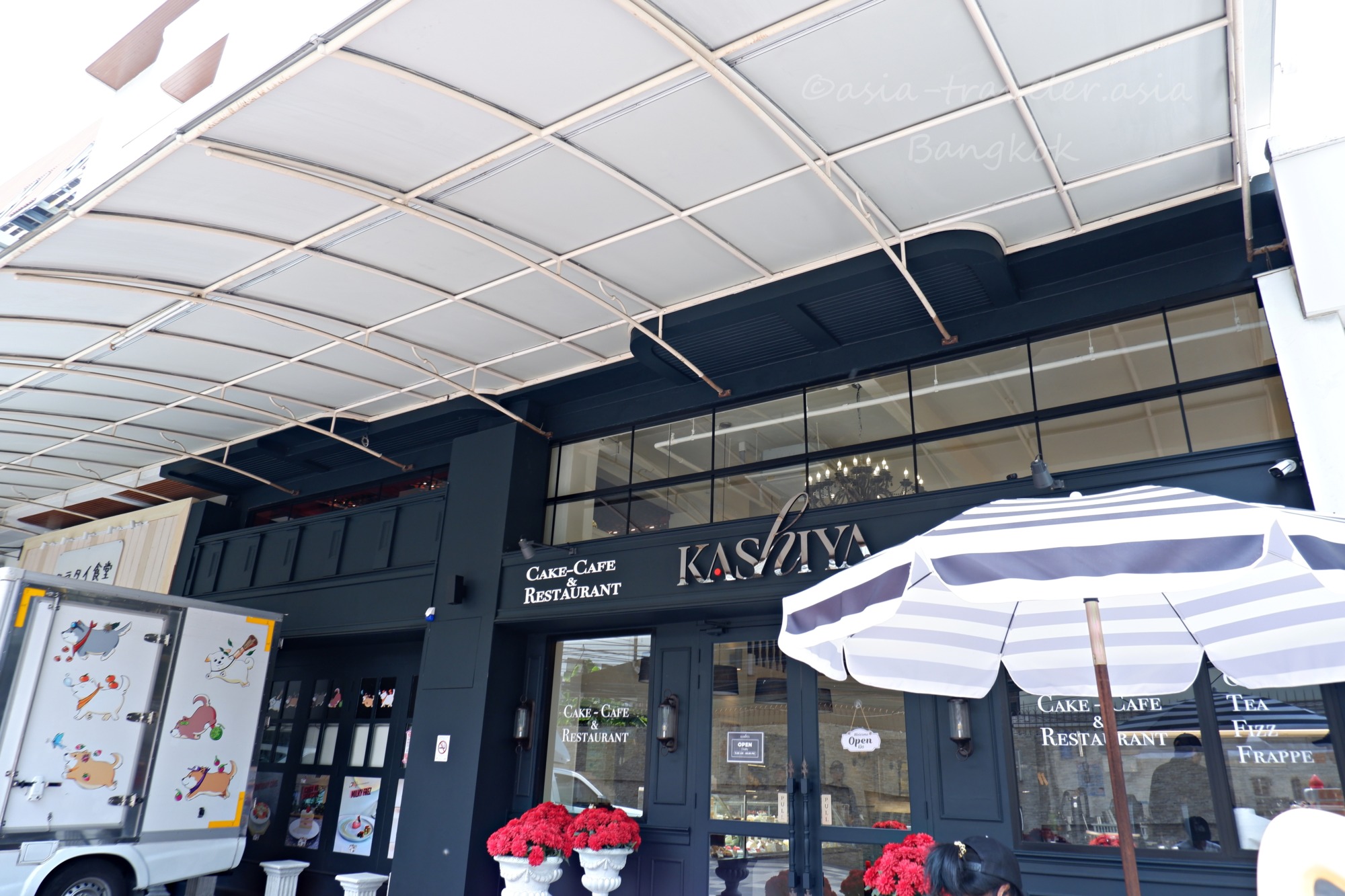 バンコク・プロンポンのケーキカフェ「Kashiya」外観