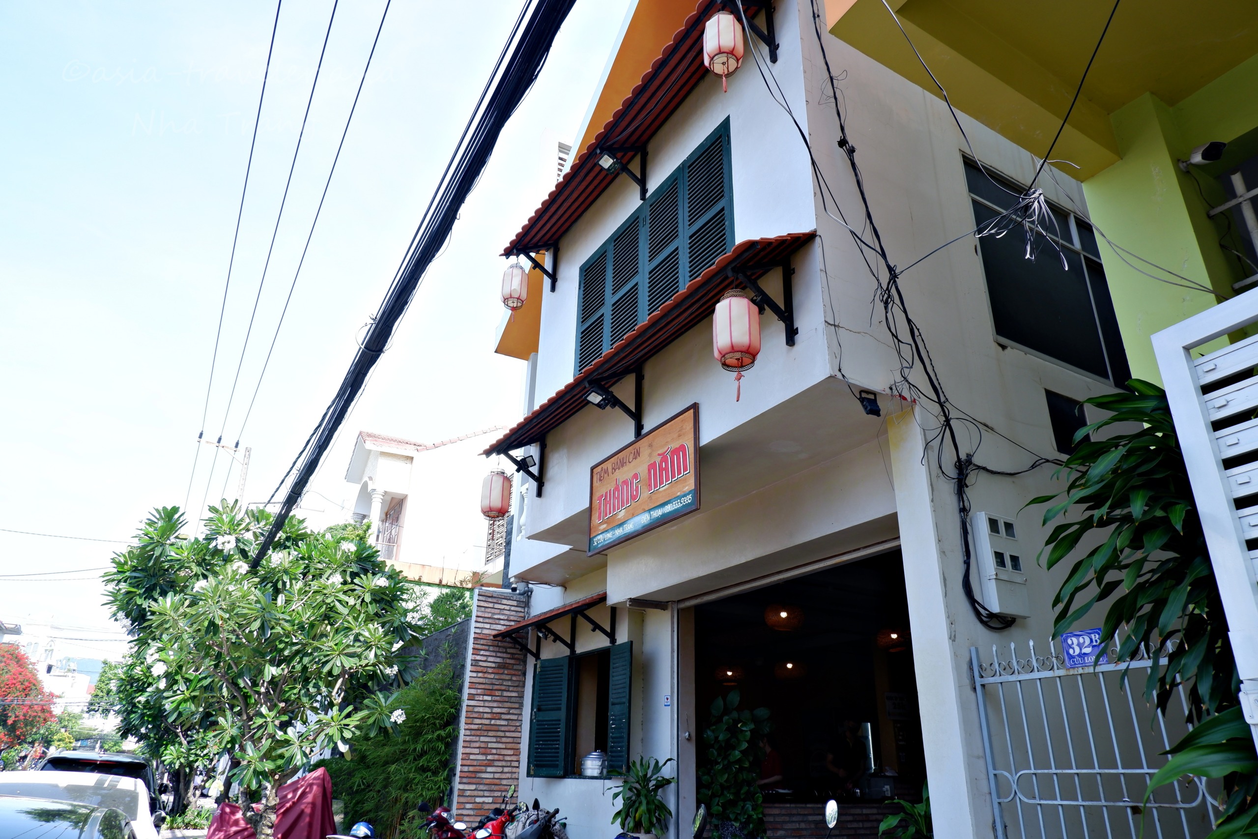 ニャチャンのバインカン店「Tháng Năm」外観