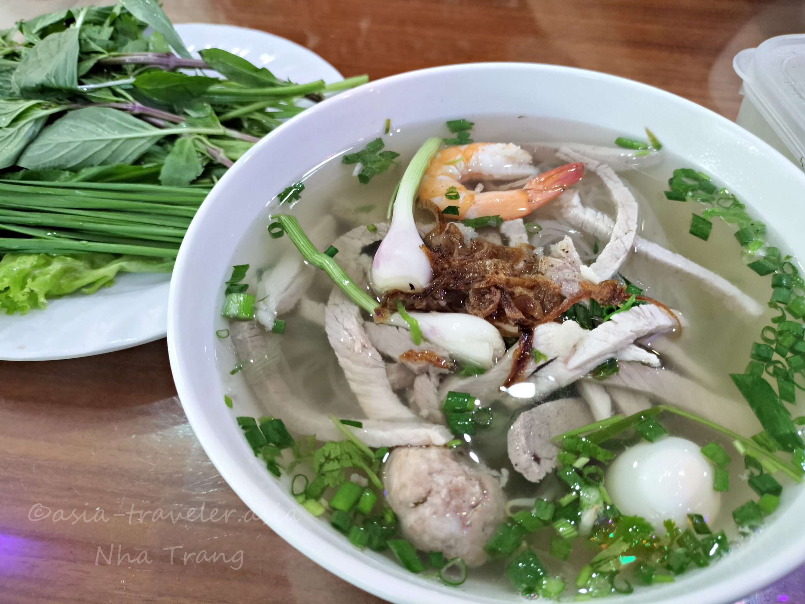 ニャチャン フーティウ