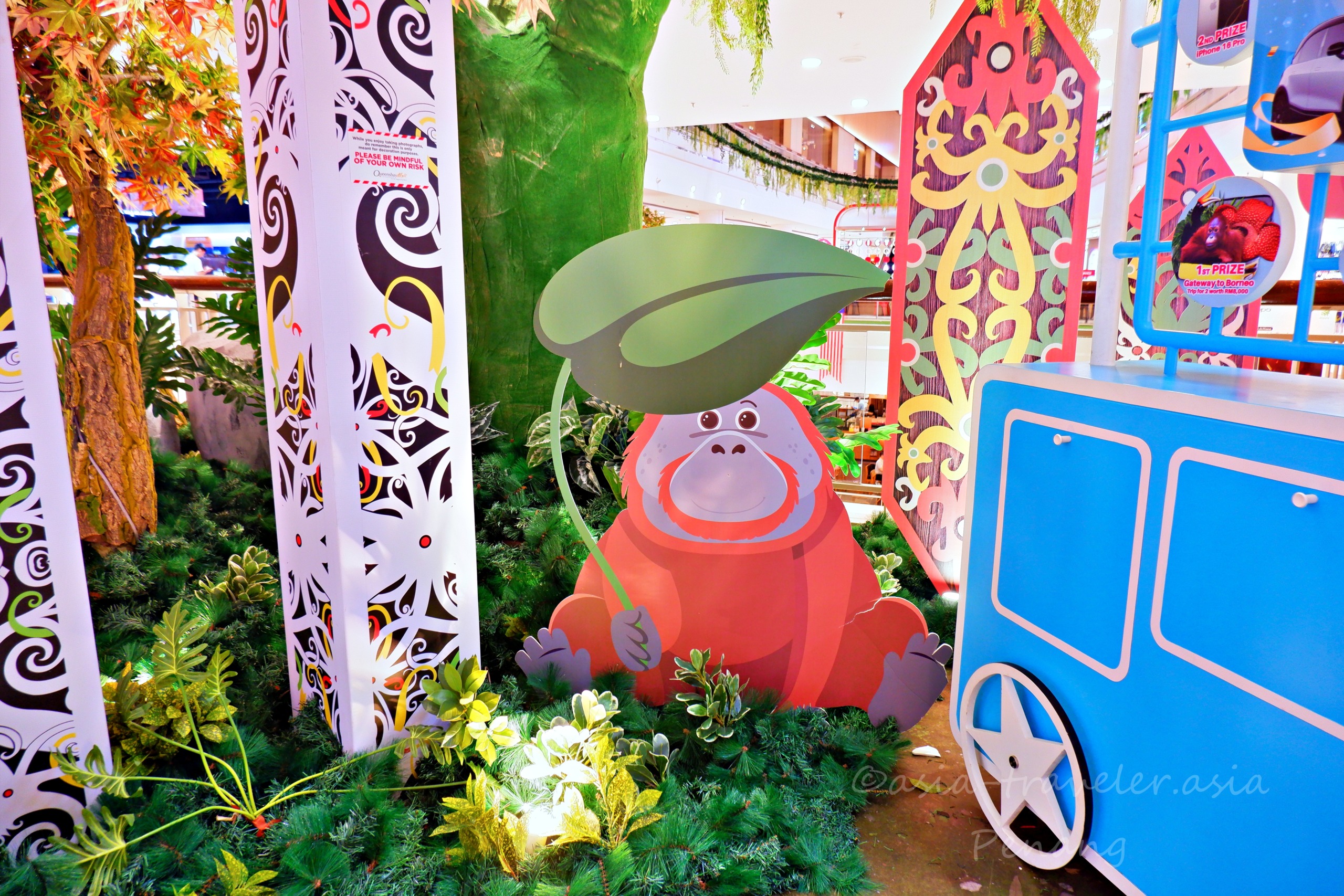 クイーンズベイモール内のオランウータンキャラクターオブジェ