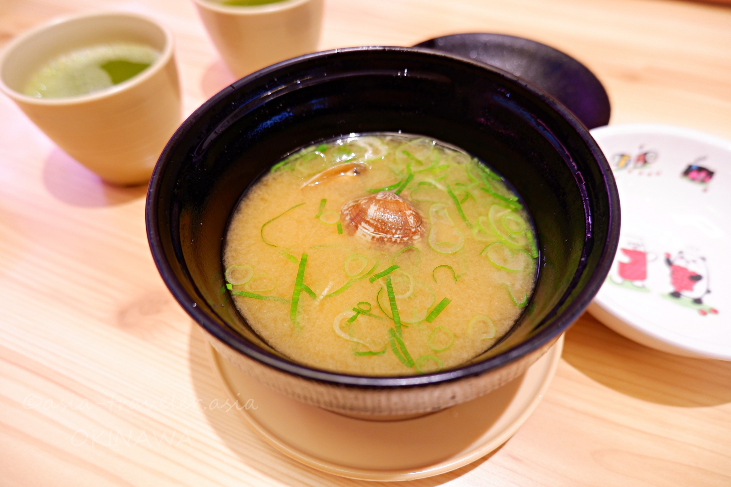 スシロー那覇天久店のあさりの味噌汁アップ