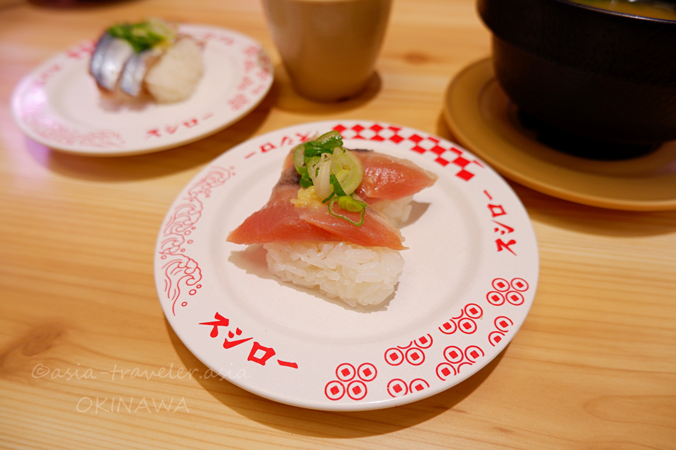 スシロー那覇天久店のとろカツオにぎり2貫