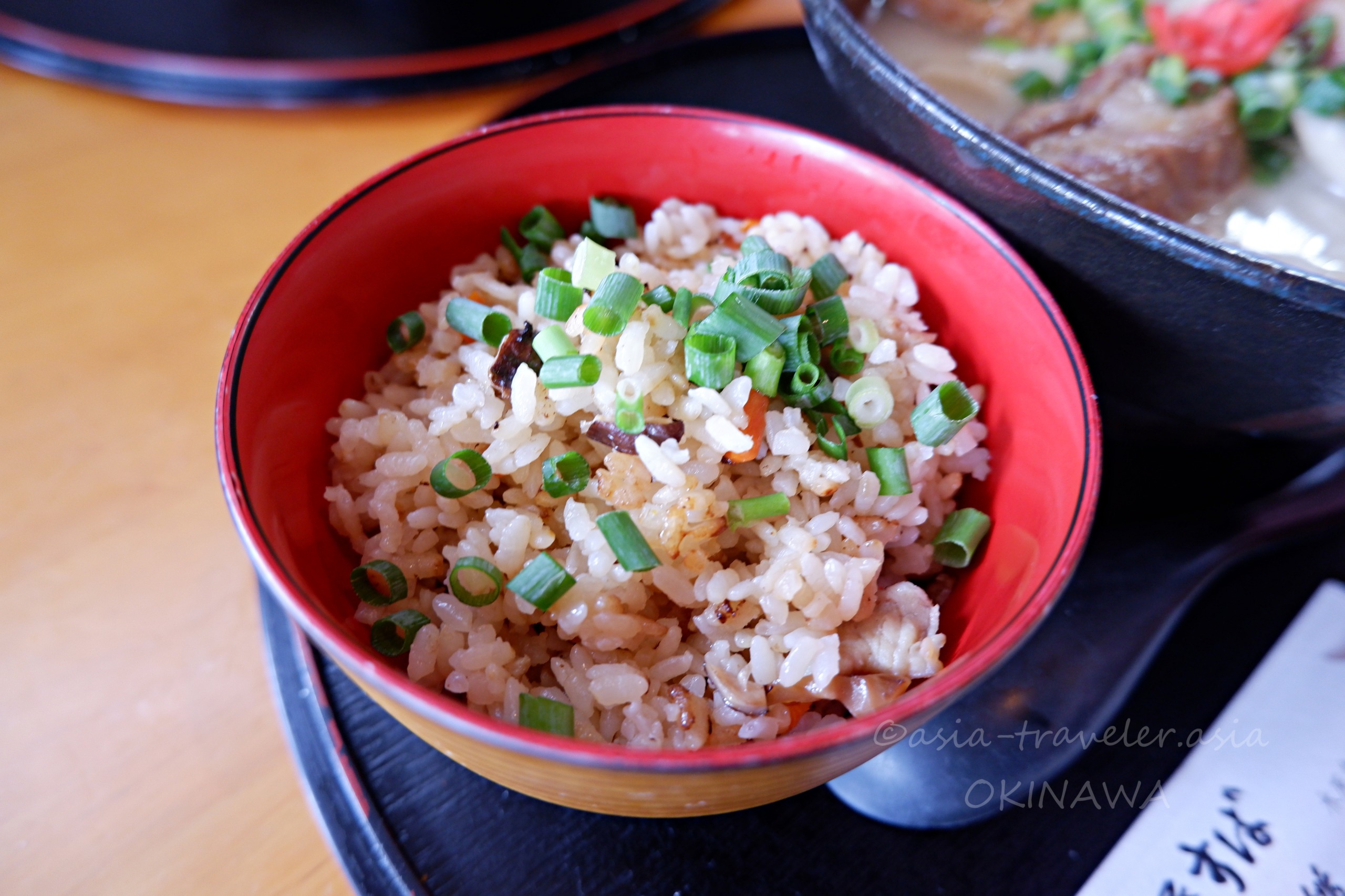那覇・月桃のじゅーしー（沖縄炊き込みご飯）ネギのせ