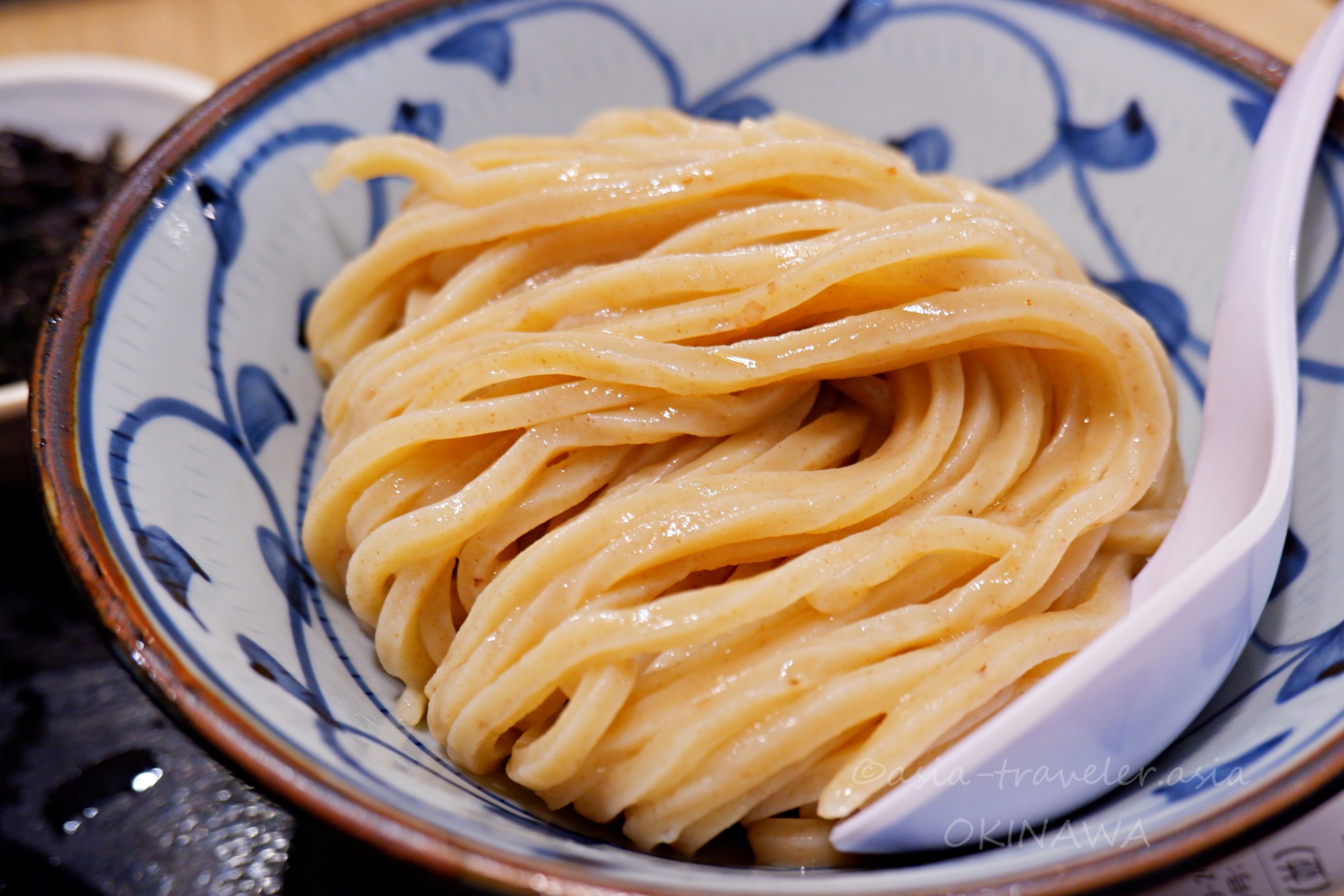 三竹寿の全粒粉入り太麺・自家製つけ麺の茹で立て麺アップ