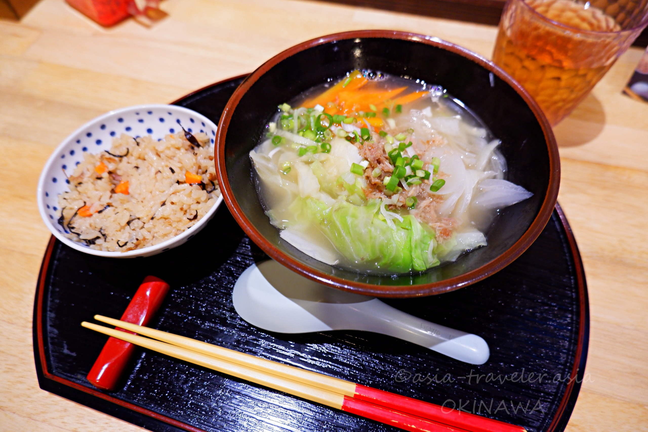 浮島BASEの野菜そば小とじゅーしーのセット