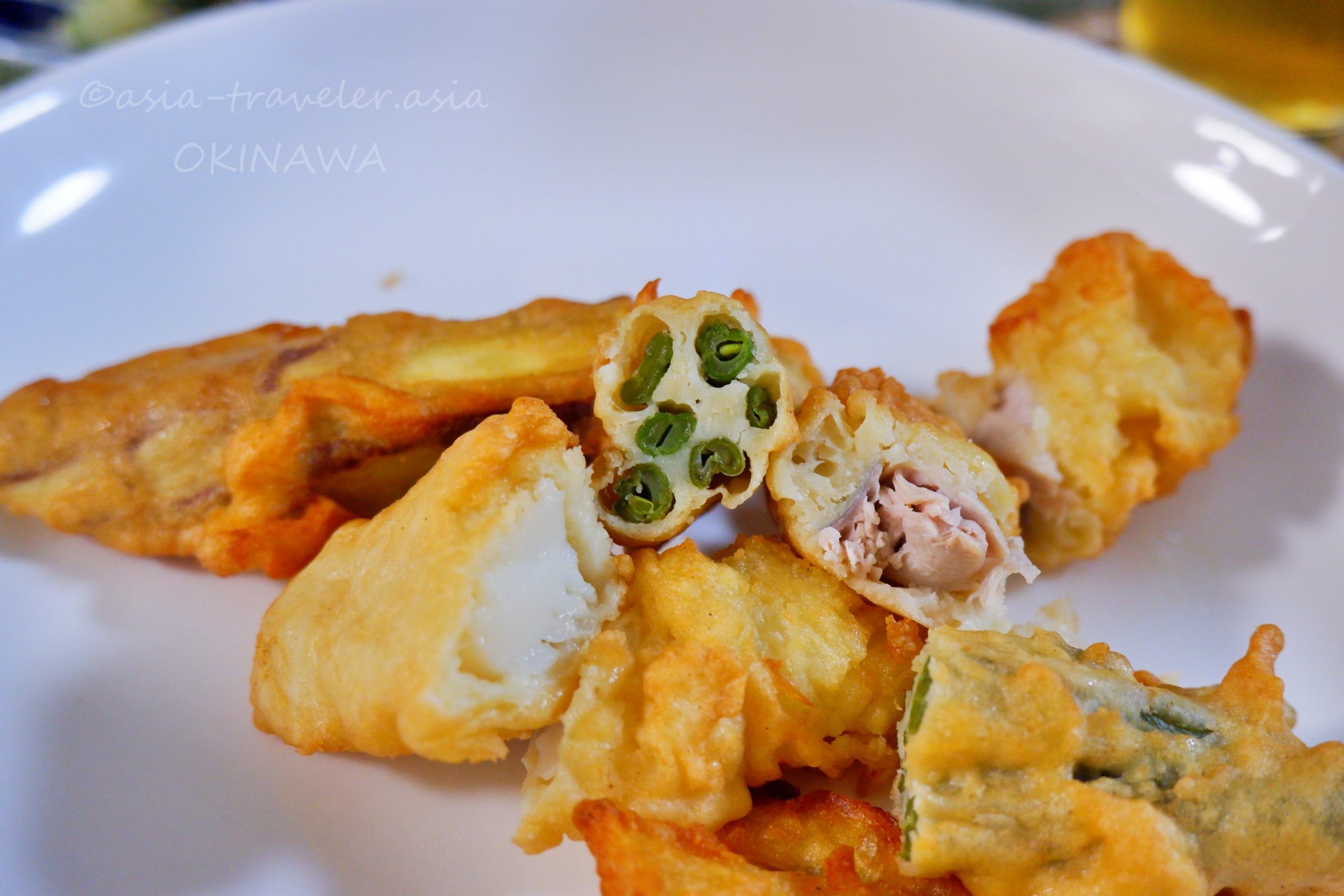 沖縄天ぷら「まめ」を断面カットしたインゲン豆の揚げ物