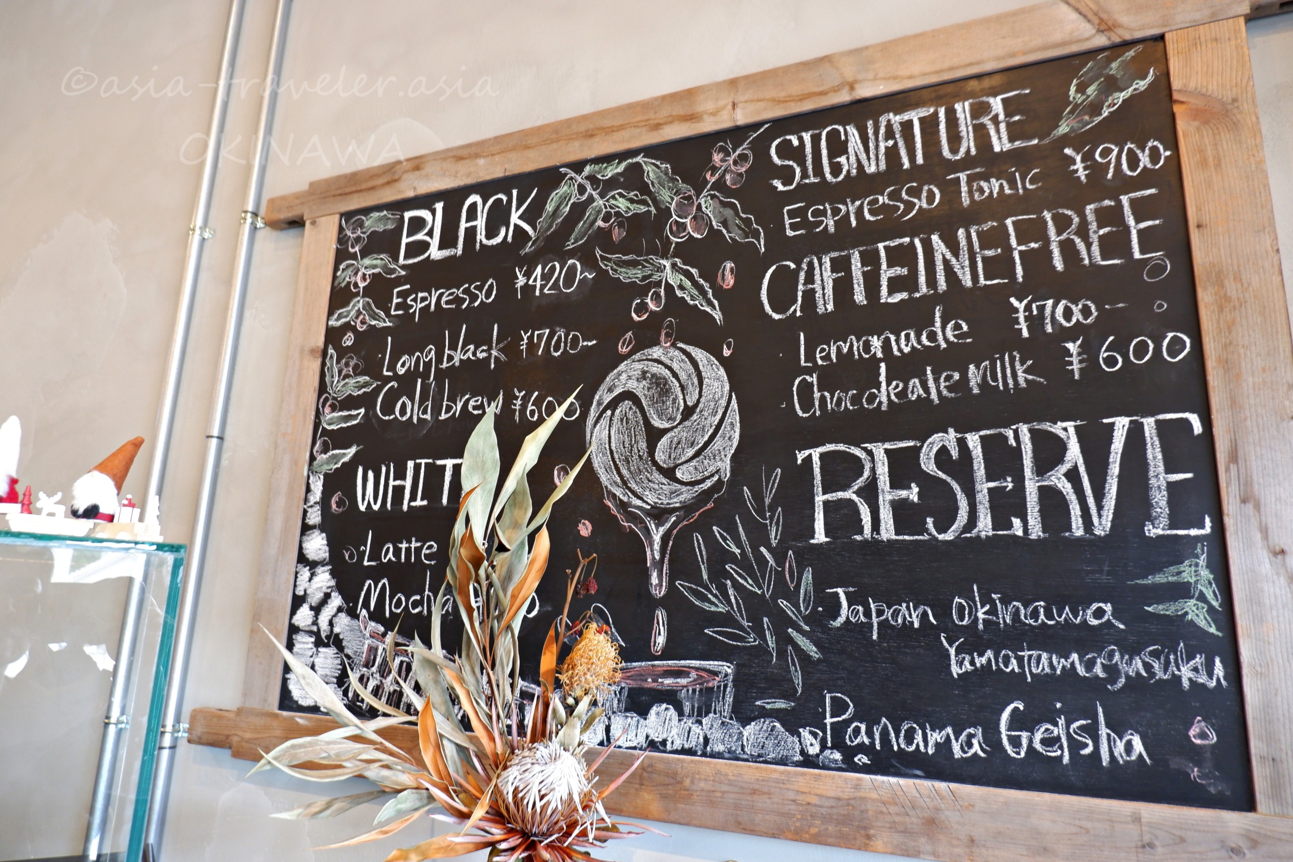 rokkan COFFEE SHURIの黒板メニュー（エスプレッソ・Panama Geisha等）