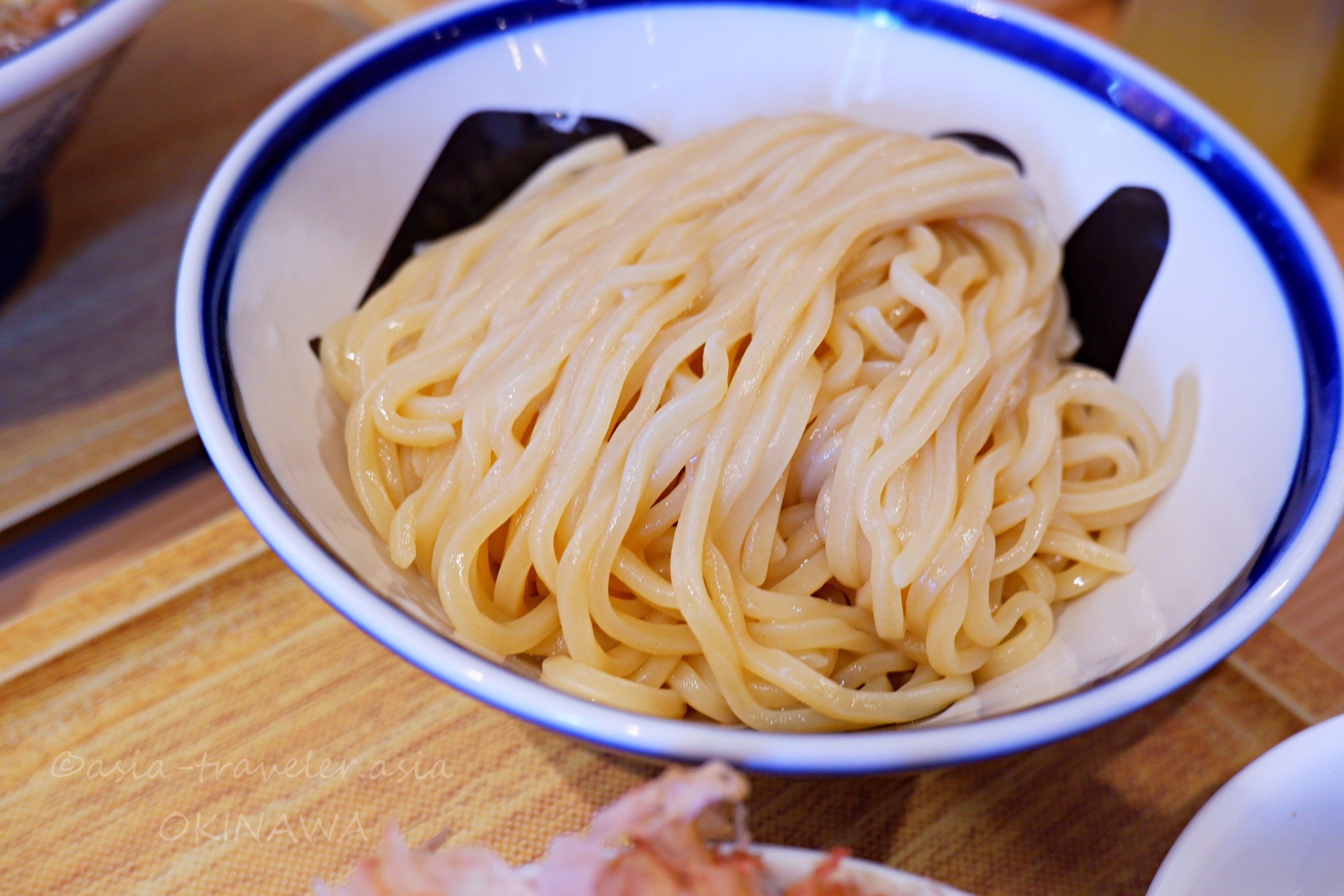 玉豊崎店の濃厚魚介特製つけ麺の麺アップ