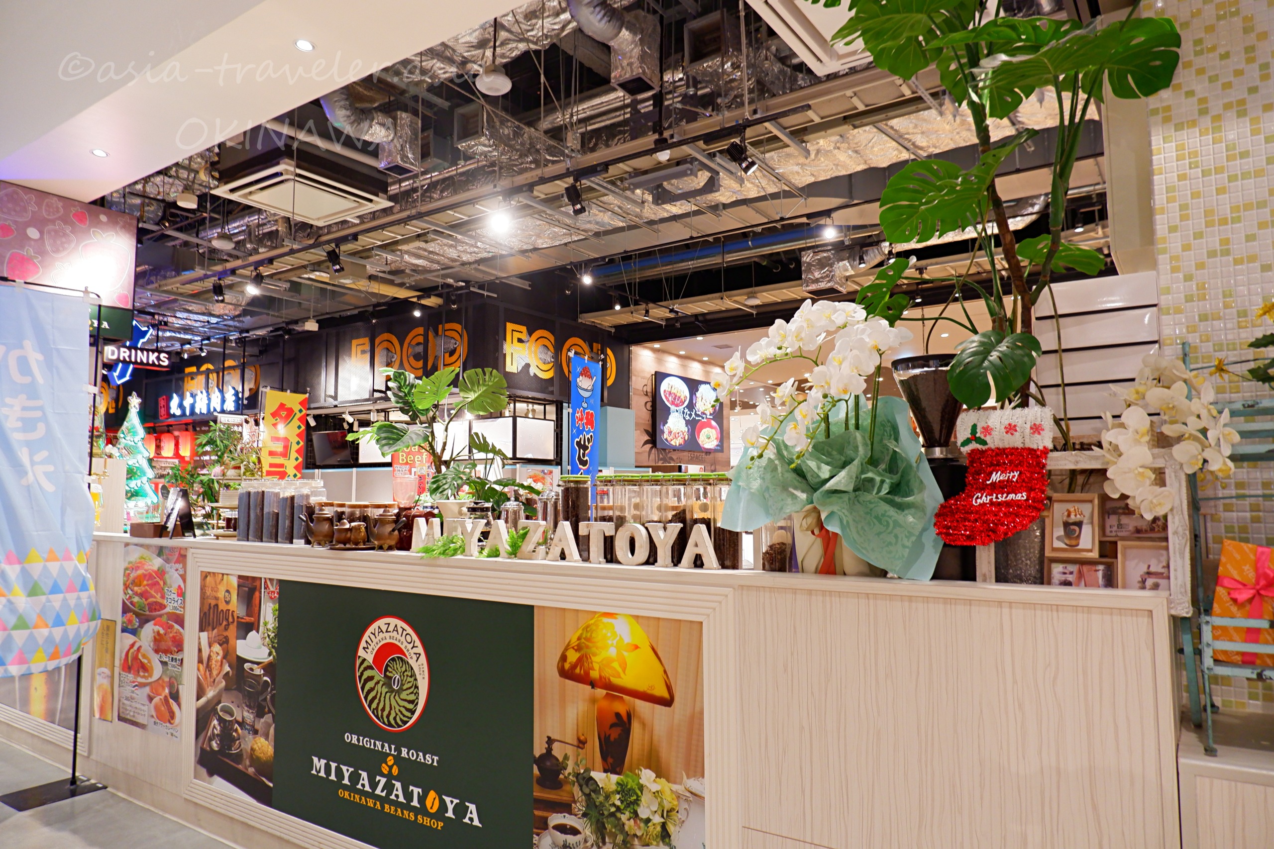 イーアス豊崎フードコート1階のMIYAZATOYA店舗入口