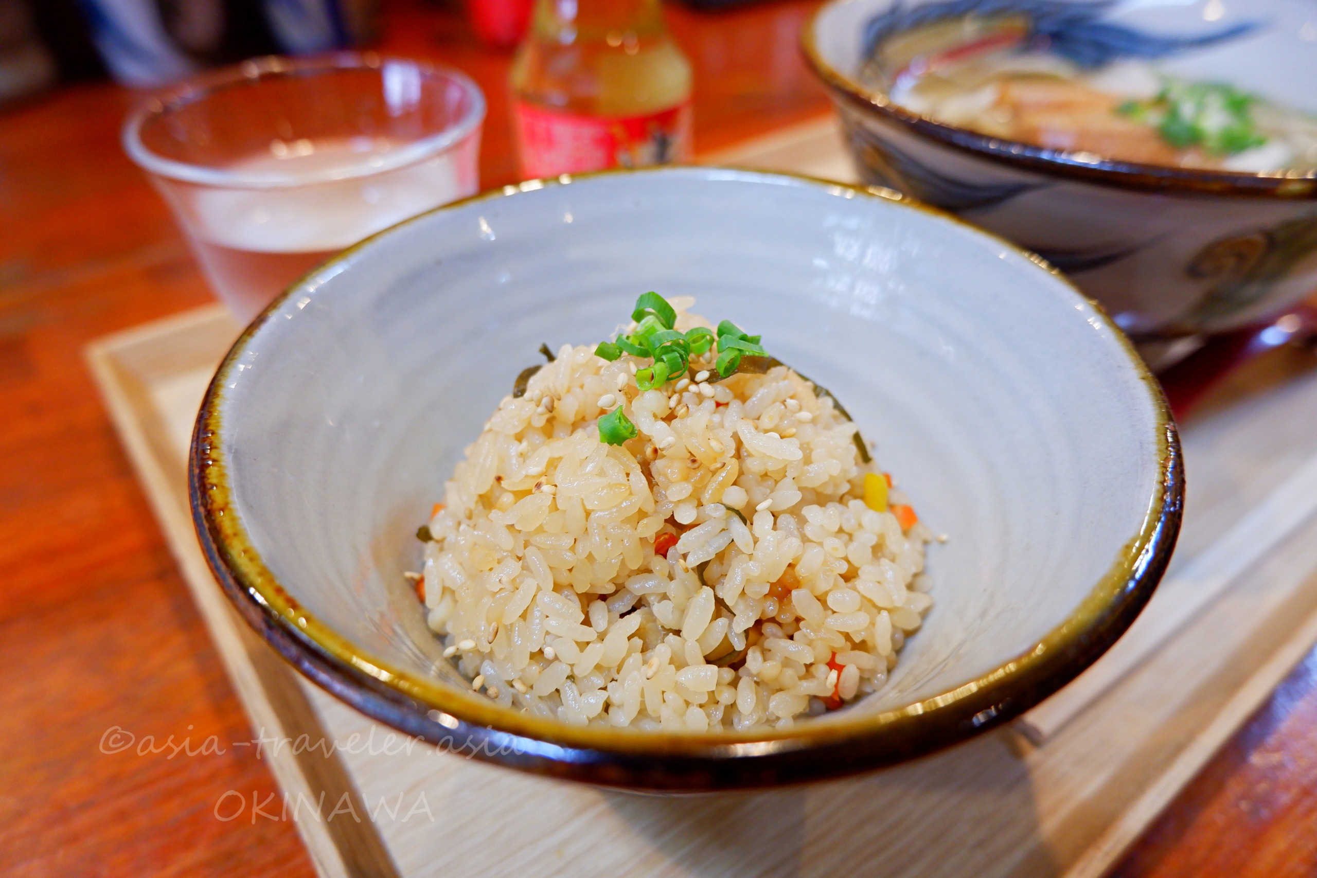 沖縄の炊き込みご飯「ジューシー」小鉢盛り