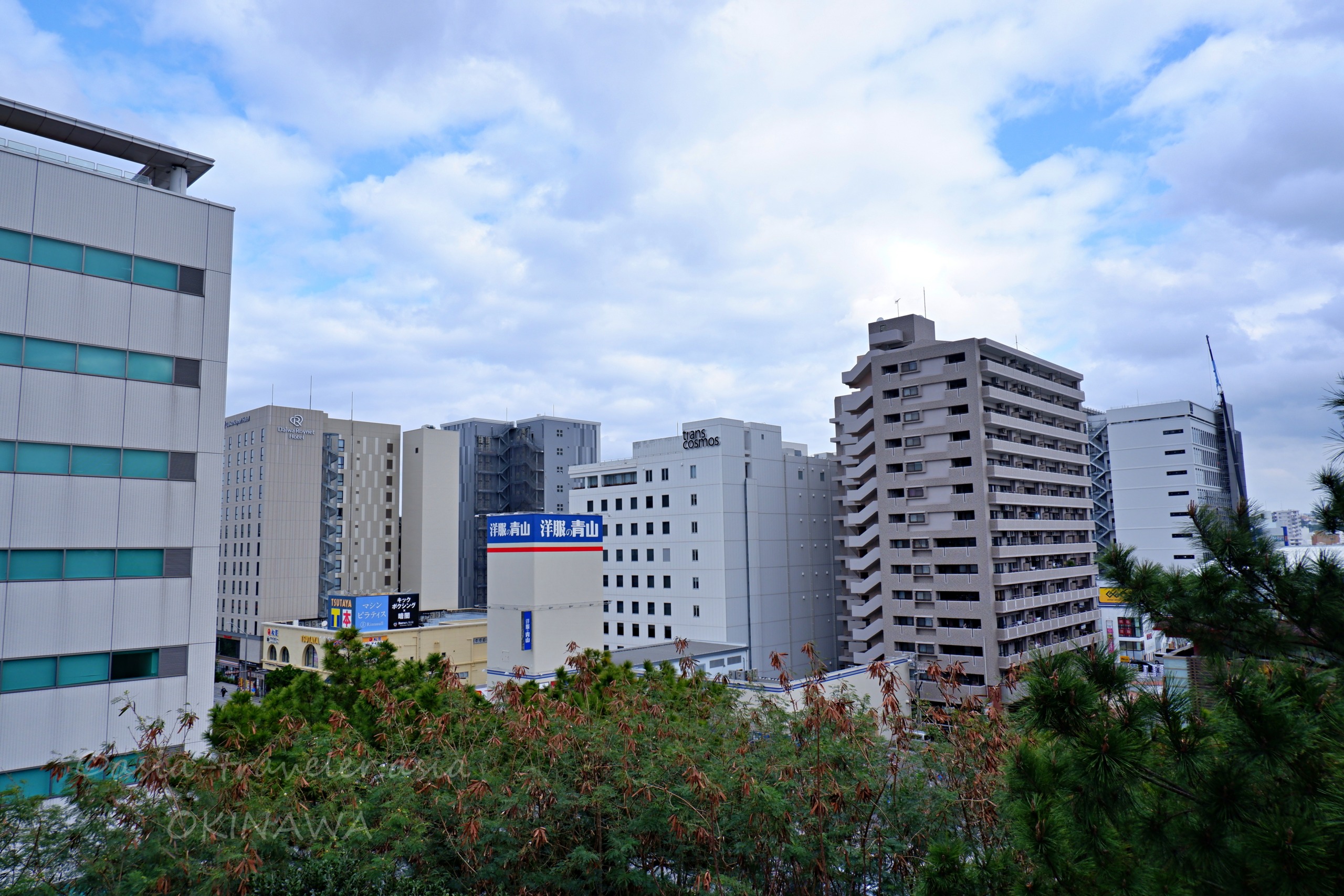 慶良間チージから望むおもろまち・安里方面のビル群