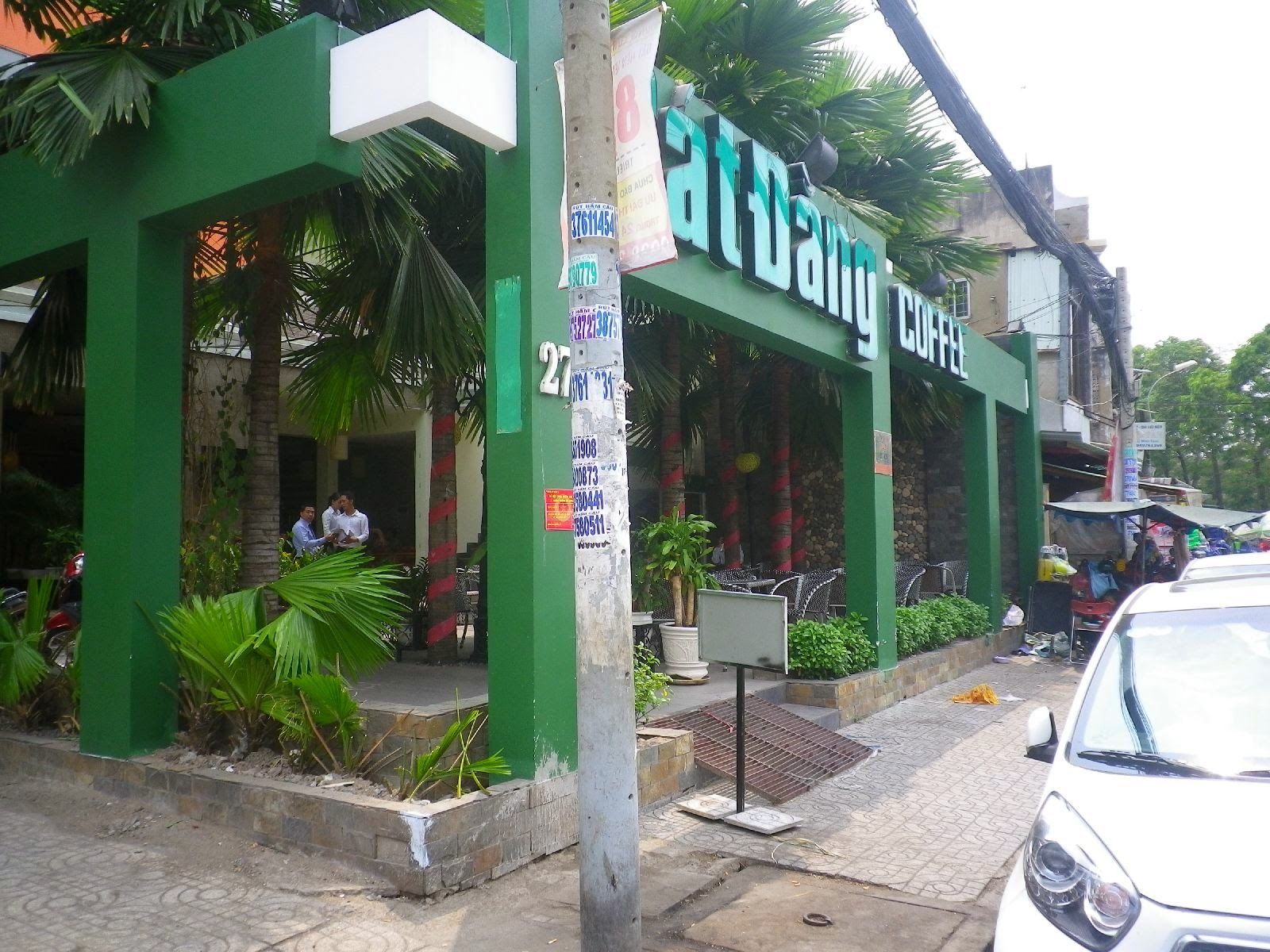 チョロンのCát Đắng Coffeeカフェ外観