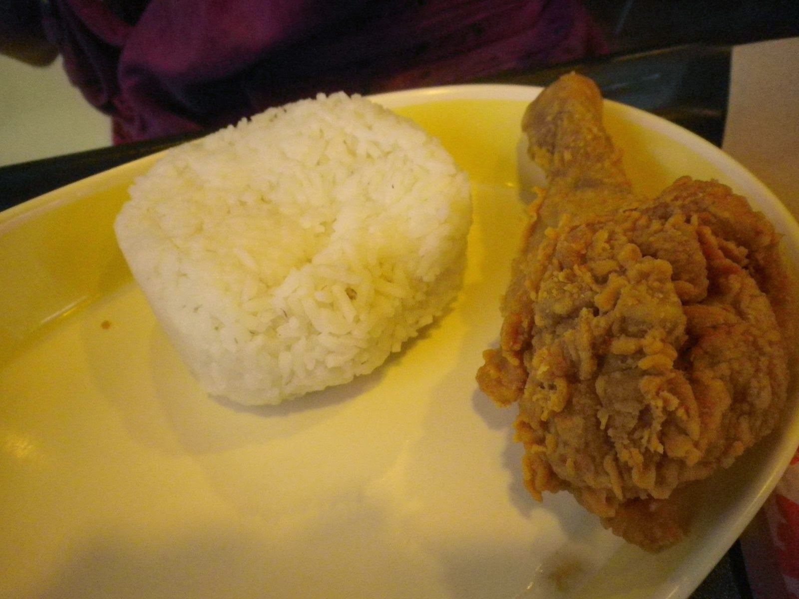 ジョリビーのチキンセット ジョリビーのフライドチキンとライスのセット