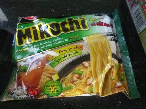 ベトナム産即席麺ミコチ（Mikochi）緑パッケージ