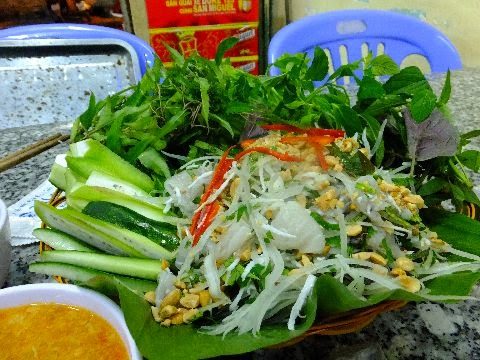 ニャチャンのゴイカー・魚と野菜の和え物盛り合わせ
