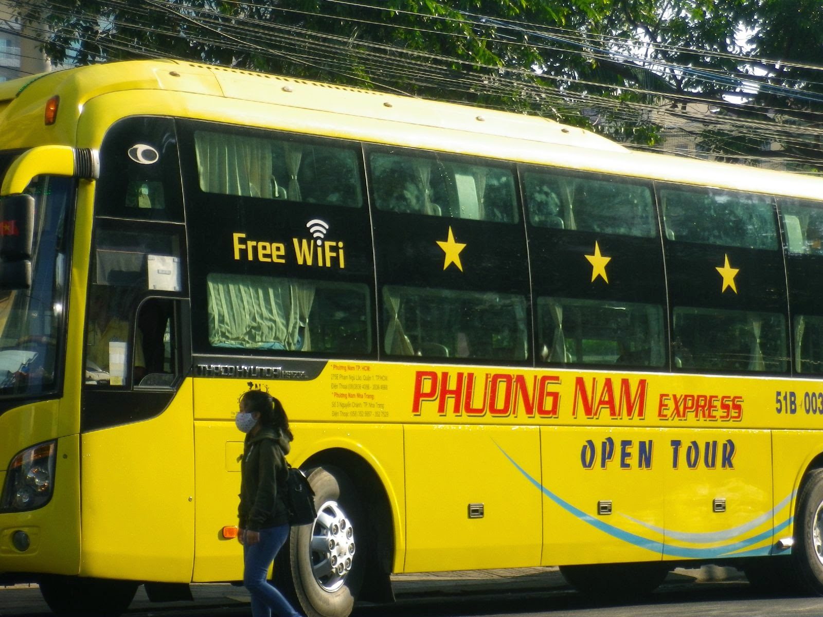 Phuong Nam Express黄色い長距離バス・ニャチャン発