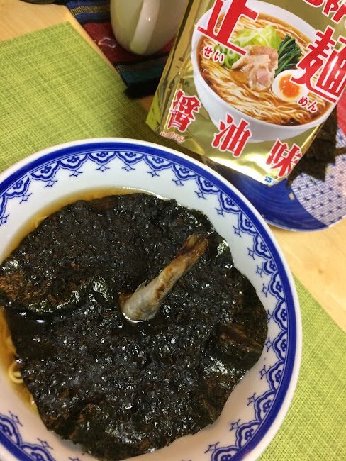 正麺醤油味で作ったこまい（氷下魚）ラーメンの一杯