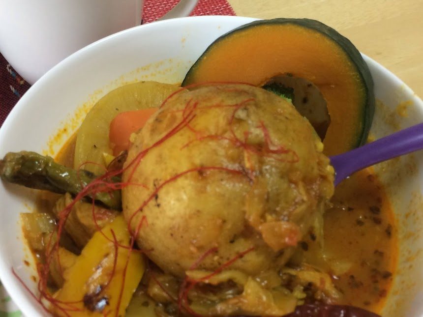 かぼちゃとチキンが入った自家製スープカレー